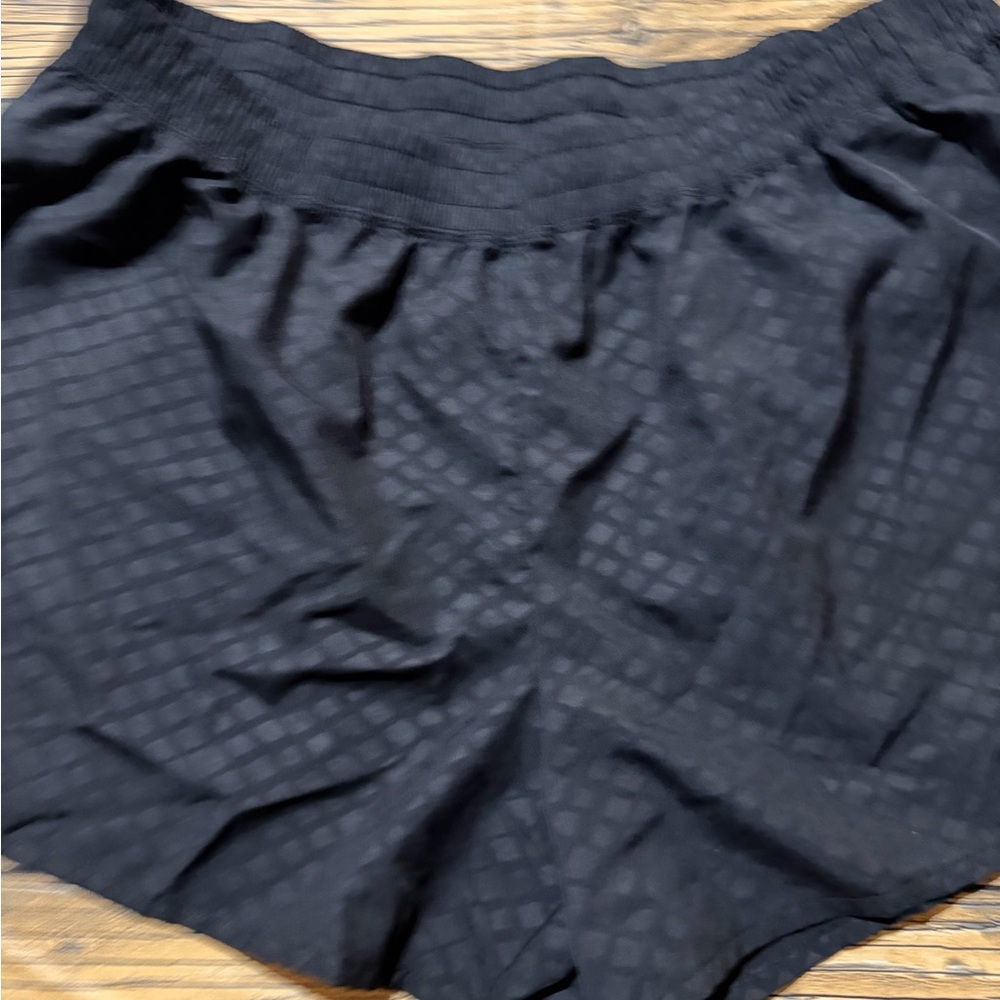 Champion Women's‎ Black Textured Athletic Shorts - Picture 2 of 6